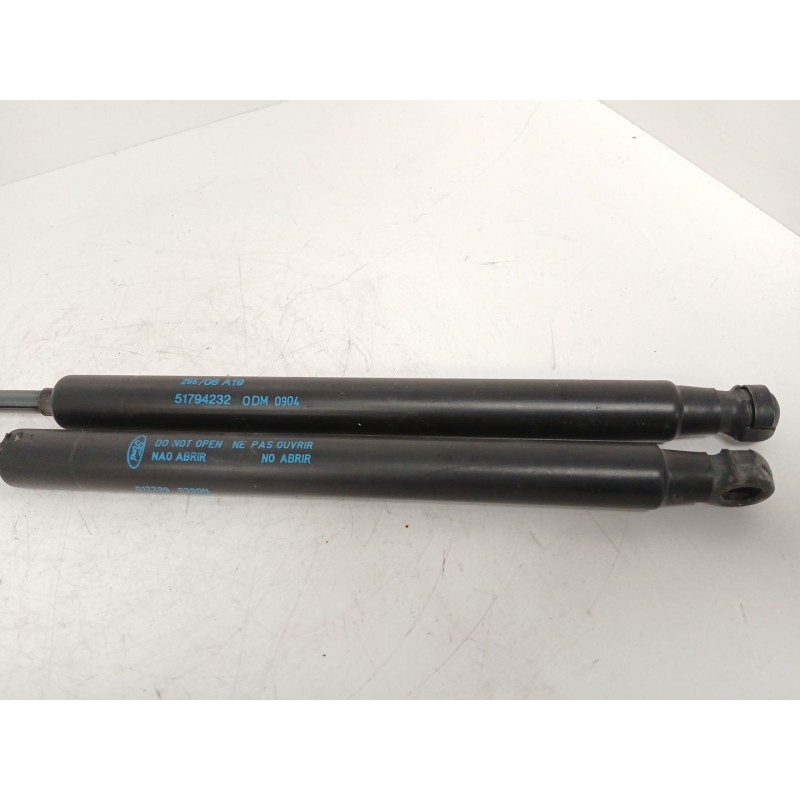 Recambio de amortiguadores maletero / porton para ford ka (ru8) 1.2 referencia OEM IAM 51794232  