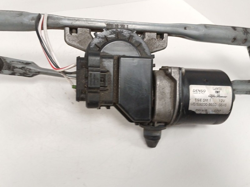 Recambio de motor limpia delantero para ford ka (ru8) 1.2 referencia OEM IAM MS1592008650  