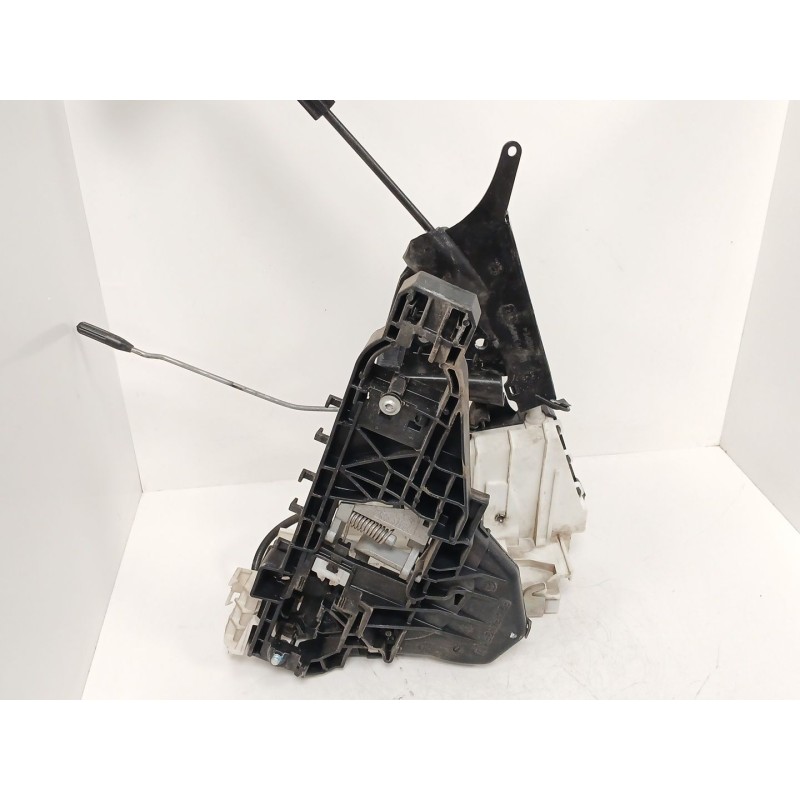 Recambio de cerradura puerta delantera derecha para mercedes-benz clase a (w169) a 180 cdi (169.007, 169.307) referencia OEM IAM