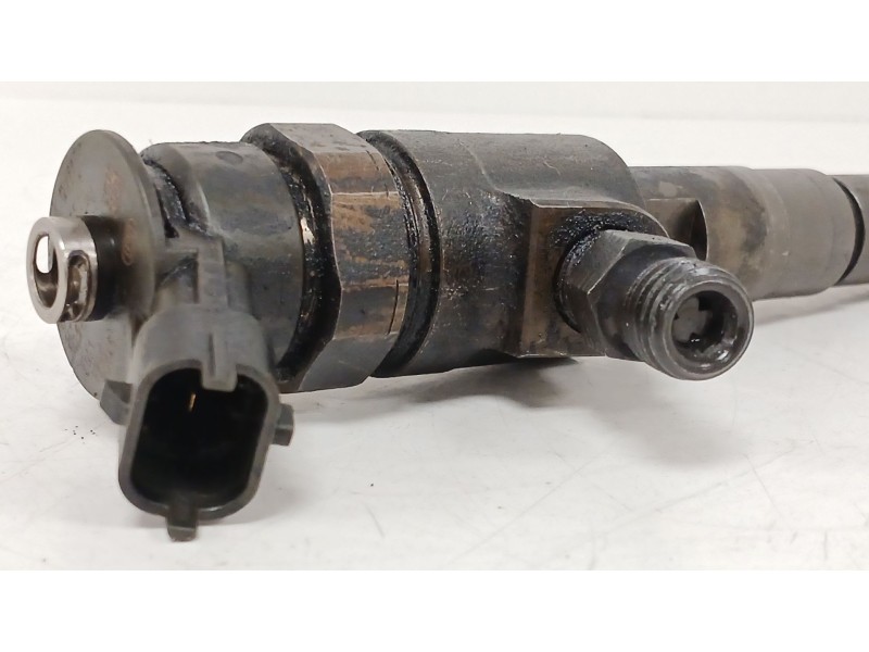 Recambio de inyector para peugeot 206 hatchback (2a/c) 1.4 hdi referencia OEM IAM   