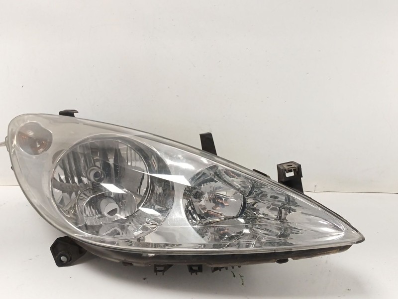 Recambio de faro derecho para peugeot 307 cc (3b) 2.0 16v referencia OEM IAM 9641615680  