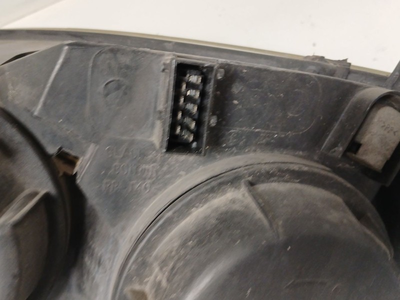 Recambio de faro derecho para peugeot 307 cc (3b) 2.0 16v referencia OEM IAM 9641615680  