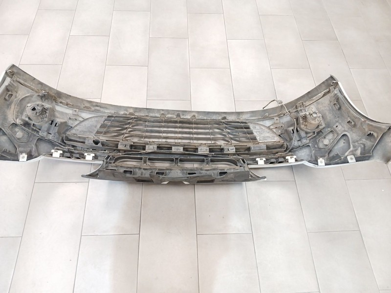 Recambio de paragolpes delantero para renault megane iii hatchback (bz0/1_, b3_) 1.5 dci referencia OEM IAM   