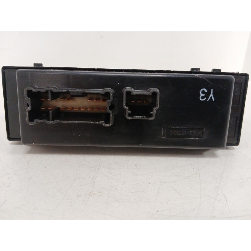 Recambio de mando elevalunas delantero izquierdo para nissan x-trail iii (t32_, t32r, t32rr) 1.6 dci all mode 4x4-i (nt32) refer Recambio de mando elevalunas delantero izquierdo para nissan x-trail iii (t32_, t32r, t32rr) 1.6 dci all mode 4x4-i (nt32) refer