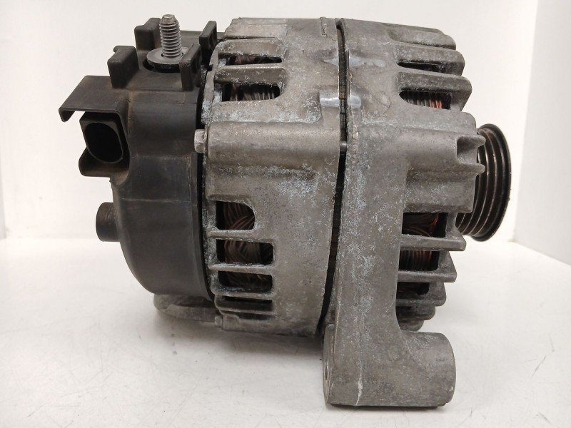 Recambio de alternador para bmw 1 (e81) 118 d referencia OEM IAM   