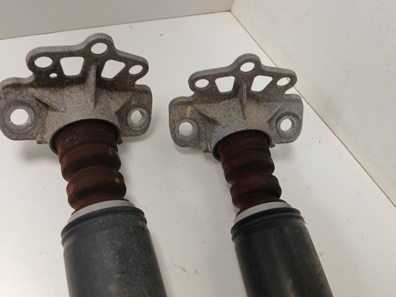Recambio de juego amortiguadores trasero para opel corsa d (s07) 1.3 cdti (l08, l68) referencia OEM IAM    Recambio de juego amortiguadores trasero para opel corsa d (s07) 1.3 cdti (l08, l68) referencia OEM IAM