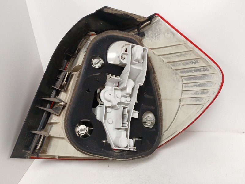 Recambio de piloto trasero izquierdo para bmw 1 (e81) 118 d referencia OEM IAM   