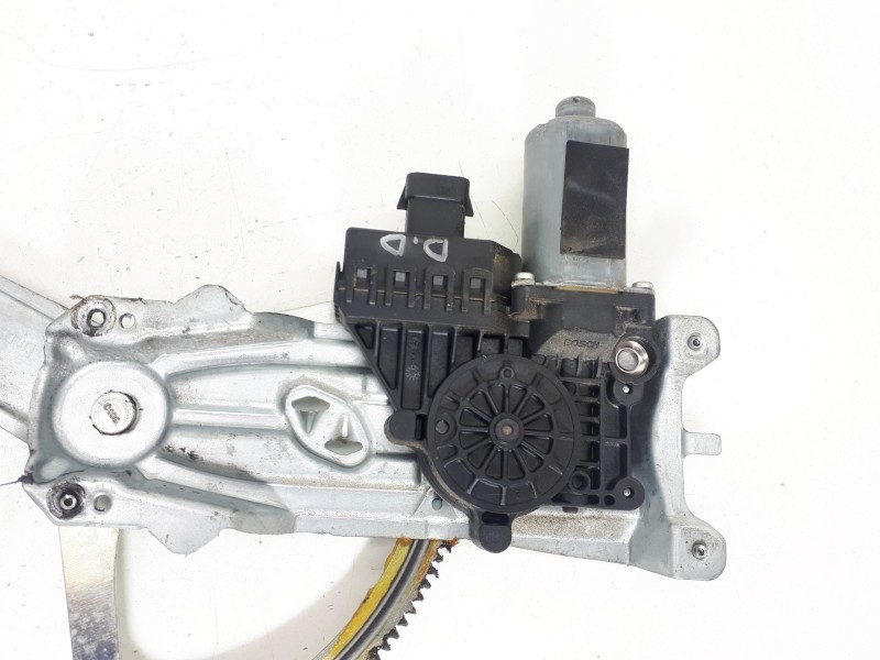 Recambio de elevalunas delantero derecho para opel zafira b cosmo referencia OEM IAM 13132435RH  