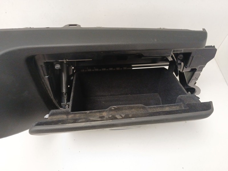 Recambio de guantera para bmw 1 (e81) 118 d referencia OEM IAM 698268106  
