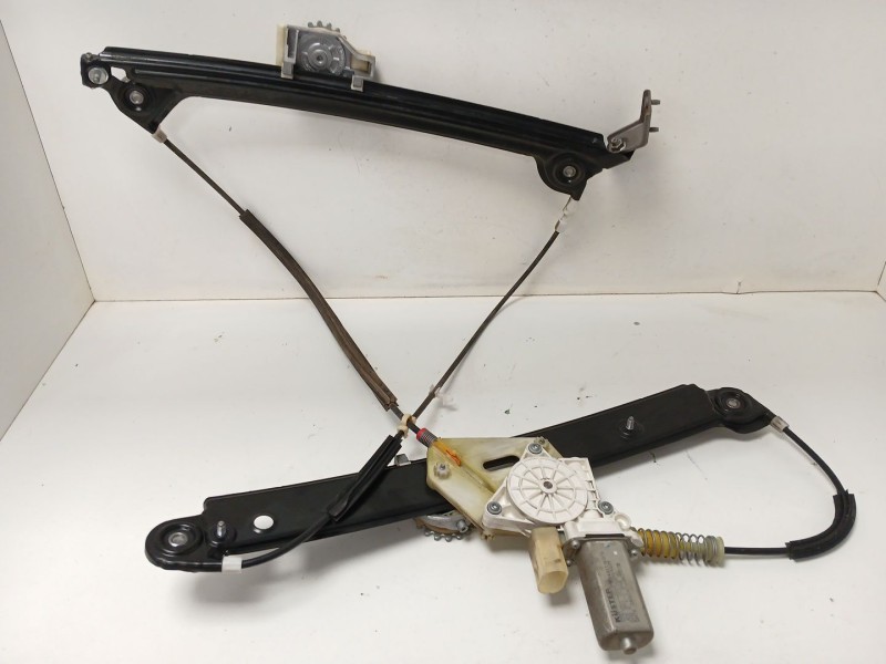 Recambio de elevalunas delantero derecho para bmw 1 (e81) 118 d referencia OEM IAM E840311607B  