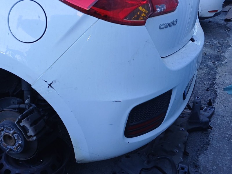 Recambio de paragolpes trasero para kia cee´d (jd) 1.6 crdi 110 referencia OEM IAM   