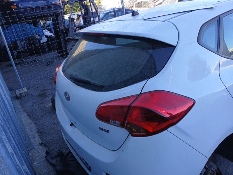 Recambio de porton trasero para kia cee´d (jd) 1.6 crdi 110 referencia OEM IAM   