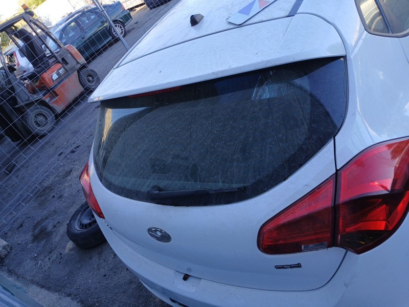 Recambio de porton trasero para kia cee´d (jd) 1.6 crdi 110 referencia OEM IAM   