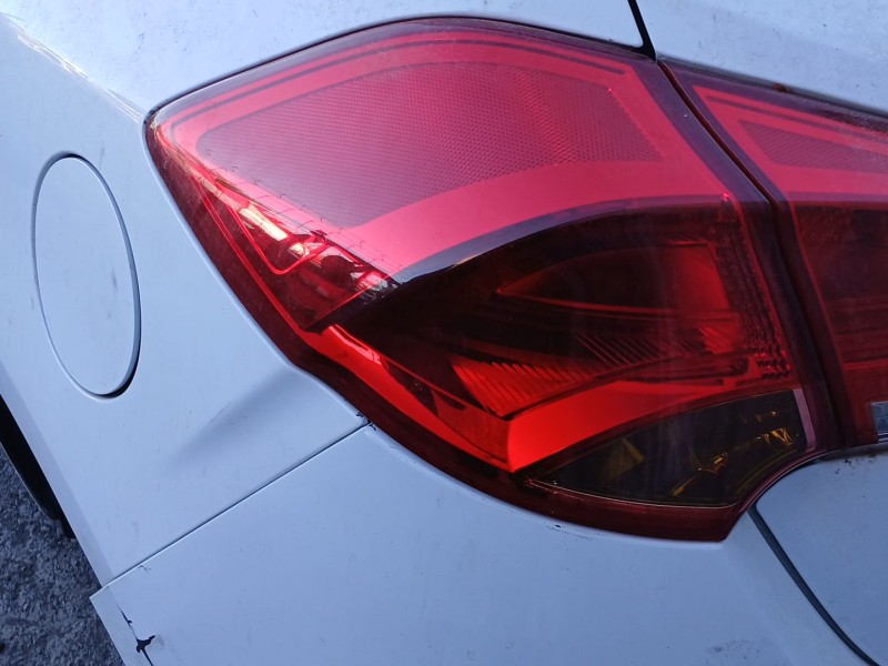 Recambio de piloto trasero izquierdo para kia cee´d (jd) 1.6 crdi 110 referencia OEM IAM   