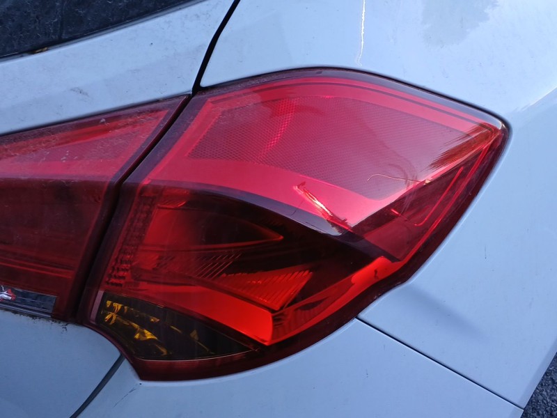 Recambio de piloto trasero derecho para kia cee´d (jd) 1.6 crdi 110 referencia OEM IAM   