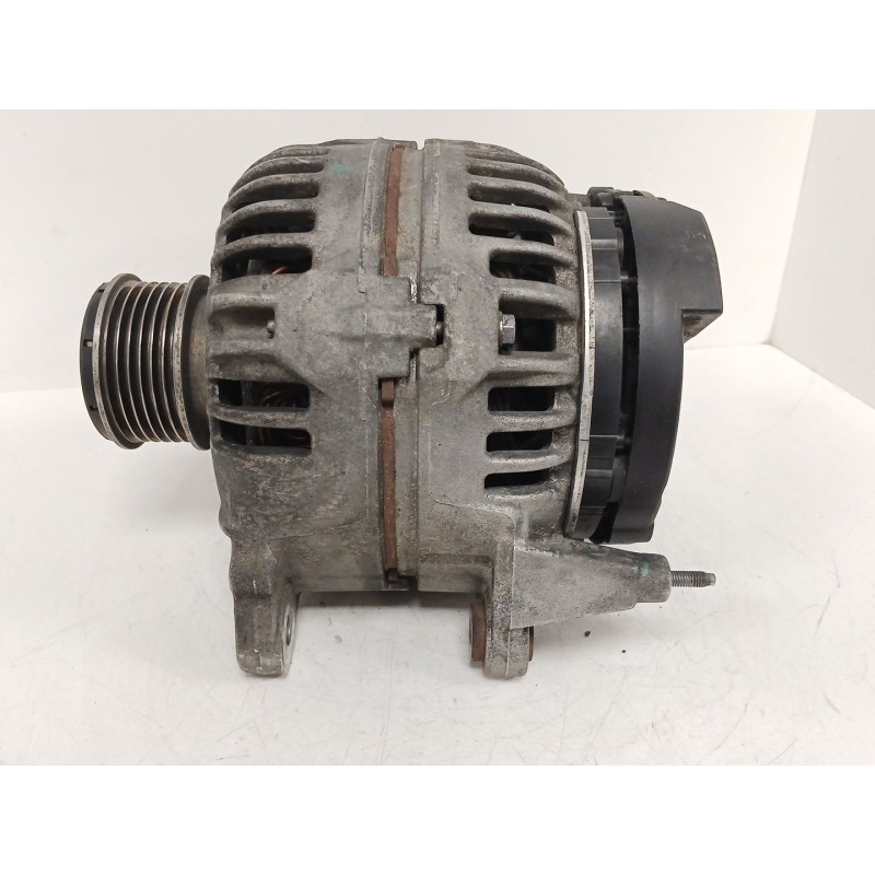 Recambio de alternador para volkswagen jetta iii (1k2) 2.0 tdi referencia OEM IAM    Recambio de alternador para volkswagen jetta iii (1k2) 2.0 tdi referencia OEM IAM