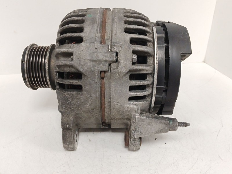 Recambio de alternador para volkswagen jetta iii (1k2) 2.0 tdi referencia OEM IAM    Recambio de alternador para volkswagen jetta iii (1k2) 2.0 tdi referencia OEM IAM