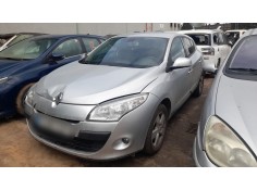 renault megane iii berlina 5 p del año 2010