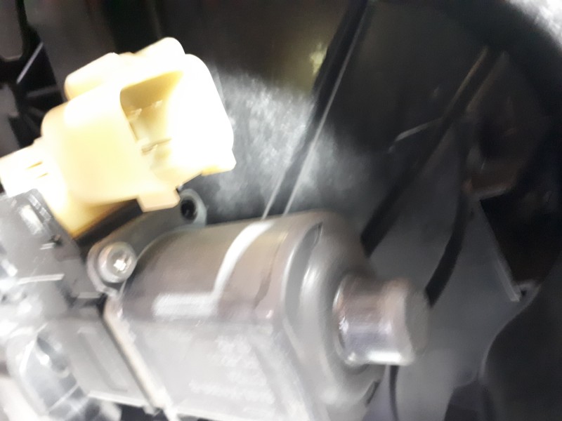 Recambio de elevalunas delantero izquierdo para ford fiesta (ccn) black&white edition referencia OEM IAM C1BBB045H17AD  