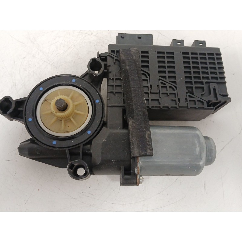 Recambio de motor elevalunas delantero derecho para citroën c4 grand picasso i (ua_) 2.0 hdi 138 referencia OEM IAM 9682495580  