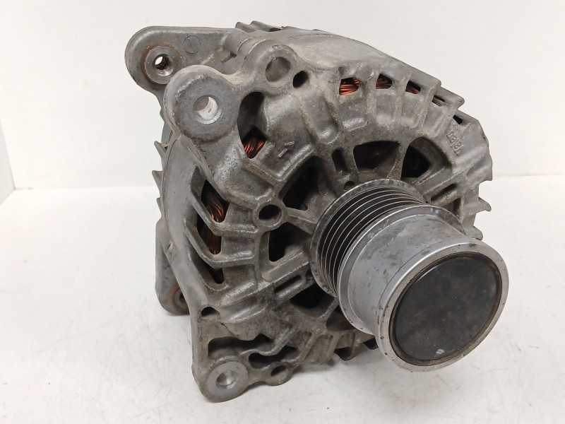 Recambio de alternador para volkswagen golf vii (5g1, bq1, be1, be2) 1.0 tsi referencia OEM IAM 04C903023M 2715992A TG14C103