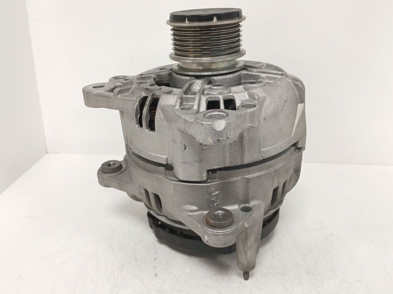 Recambio de alternador para seat ibiza iv (6j5, 6p1) 1.6 tdi referencia OEM IAM   