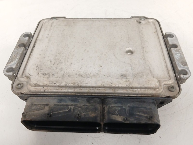 Recambio de centralita motor uce para opel astra h gtc (a04) 1.7 cdti (l08) referencia OEM IAM 0281012694 592171282 55560810