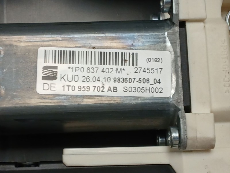 Recambio de elevalunas delantero derecho para seat leon (1p1) 1.4 tsi referencia OEM IAM 1T0959702AB  1P0837402M