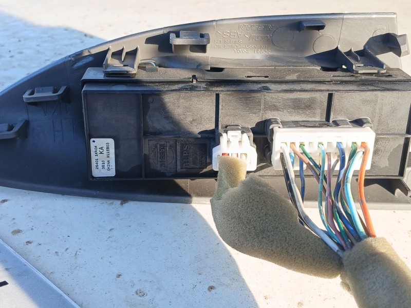 Recambio de mando elevalunas delantero izquierdo para nissan juke (f15) 1.5 dci referencia OEM IAM   