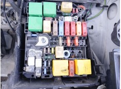 Recambio de caja reles / fusibles para peugeot 308 ii (lb_, lp_, lw_, lh_, l3_) 1.6 hdi / bluehdi 115 referencia OEM IAM   