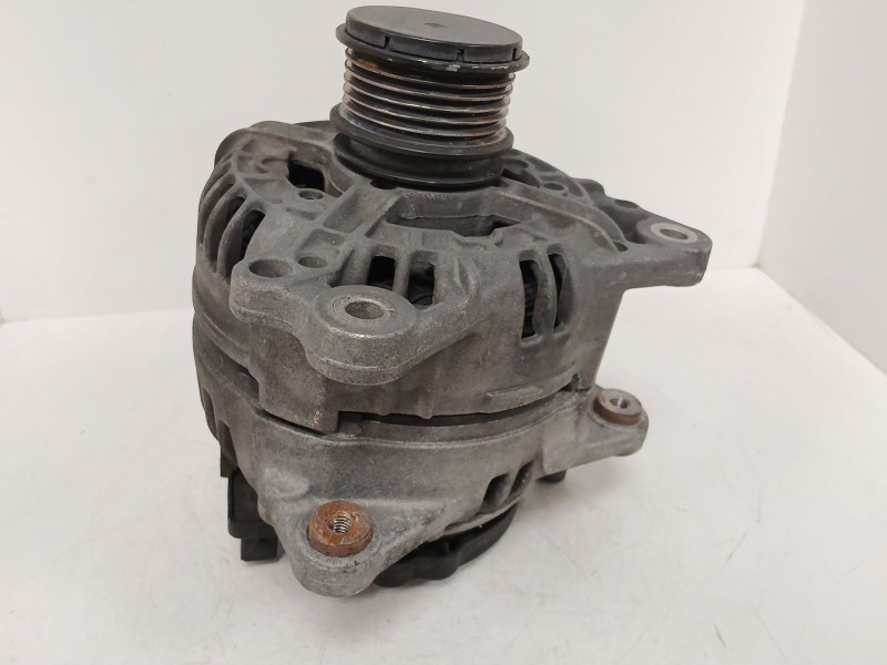 Recambio de alternador para audi a4 b7 avant (8ed) 2.0 tdi referencia OEM IAM   