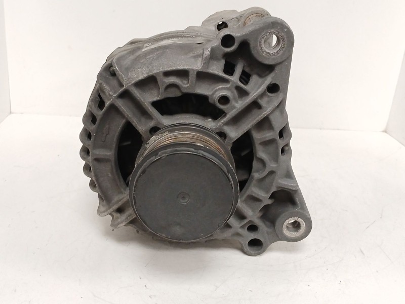 Recambio de alternador para audi a4 b7 avant (8ed) 2.0 tdi referencia OEM IAM   