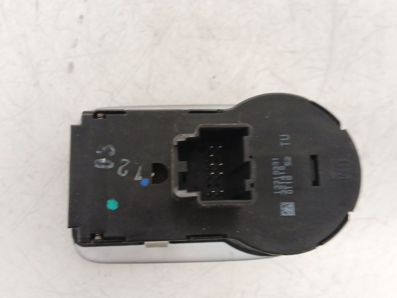 Recambio de mando luces para opel corsa d (s07) 1.3 cdti (l08, l68) referencia OEM IAM 13310331  321410