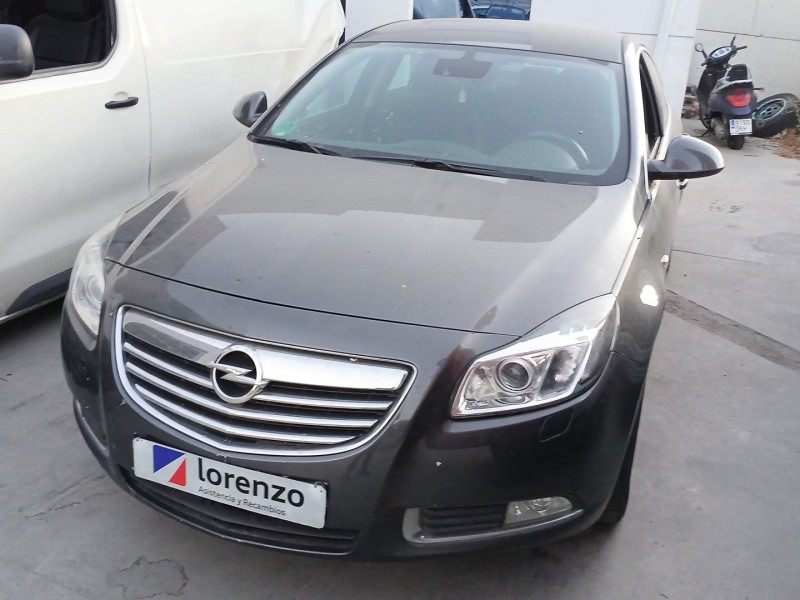 opel insignia a sedán (g09) del año 2009