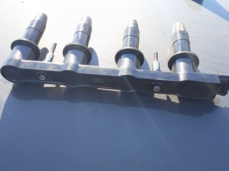 Recambio de bobina encendido para opel insignia a sedán (g09) 1.8 (69) referencia OEM IAM U604  