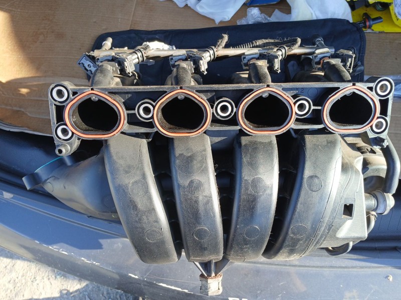 Recambio de colector admision para opel insignia a sedán (g09) 1.8 (69) referencia OEM IAM   