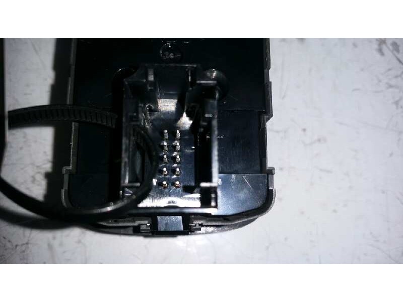 Recambio de mando elevalunas delantero izquierdo para opel vectra c berlina comfort referencia OEM IAM 687833988 09185954 03097T