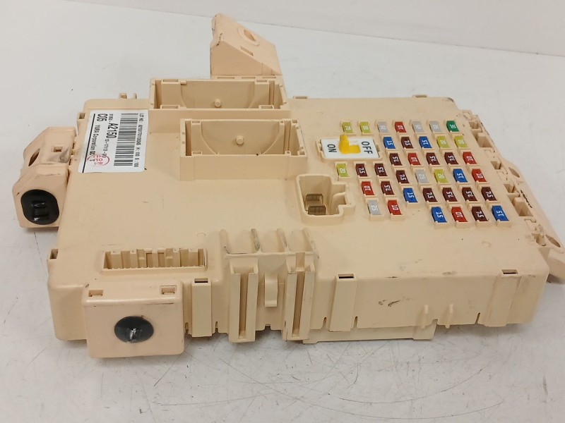 Recambio de caja reles / fusibles para kia cee´d (jd) 1.6 crdi 110 referencia OEM IAM   