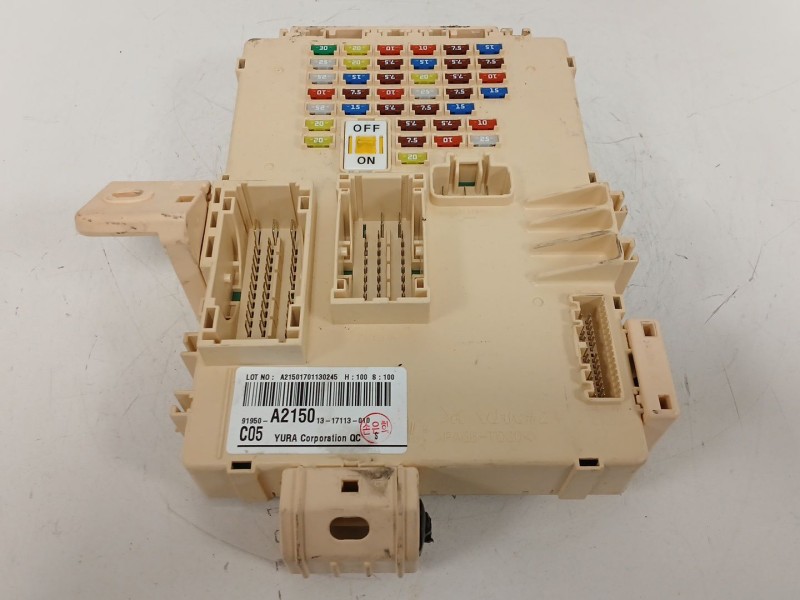 Recambio de caja reles / fusibles para kia cee´d (jd) 1.6 crdi 110 referencia OEM IAM   