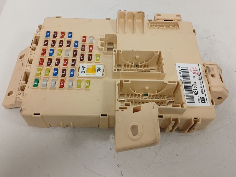 Recambio de caja reles / fusibles para kia cee´d (jd) 1.6 crdi 110 referencia OEM IAM   