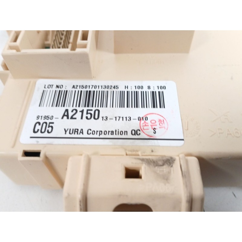 Recambio de caja reles / fusibles para kia cee´d (jd) 1.6 crdi 110 referencia OEM IAM   
