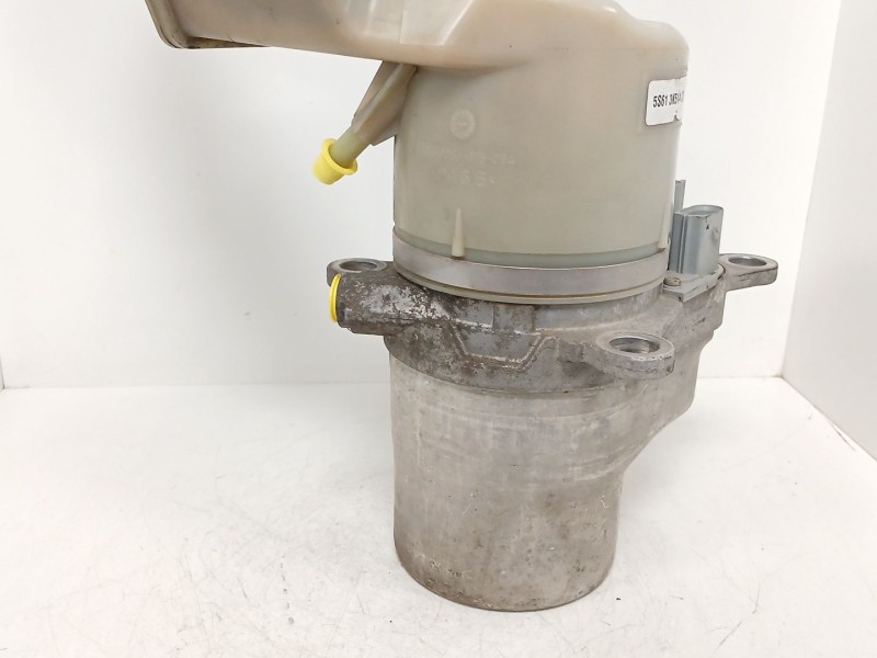 Recambio de bomba servodireccion para ford fiesta (cbk) ambiente referencia OEM IAM 5S613K514CB  