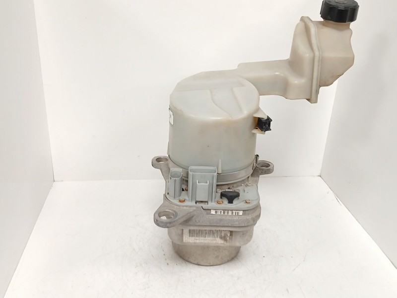 Recambio de bomba servodireccion para ford fiesta (cbk) ambiente referencia OEM IAM 5S613K514CB  