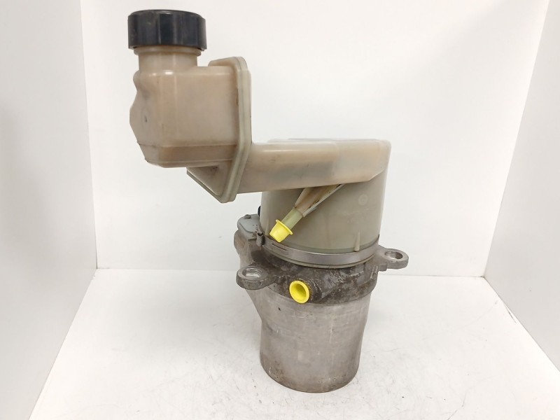 Recambio de bomba servodireccion para ford fiesta (cbk) ambiente referencia OEM IAM 5S613K514CB  