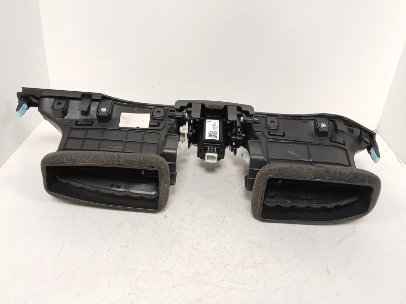 Recambio de rejilla aireadora para hyundai i30 (pde, pd, pden) 1.5 referencia OEM IAM 93730G4AA0  