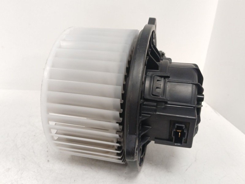 Recambio de motor calefaccion para hyundai i30 (pde, pd, pden) 1.5 referencia OEM IAM 97113A400  