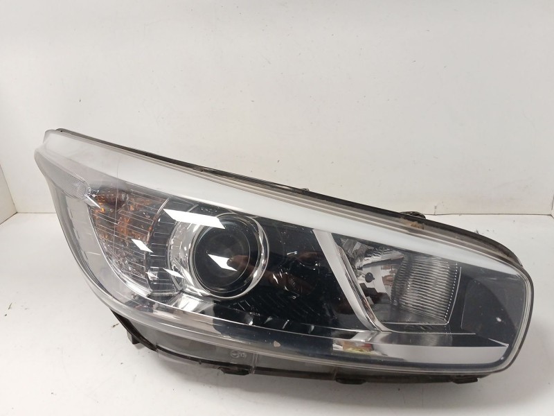 Recambio de faro derecho para kia cee´d (jd) 1.6 crdi 110 referencia OEM IAM R009B011L57  