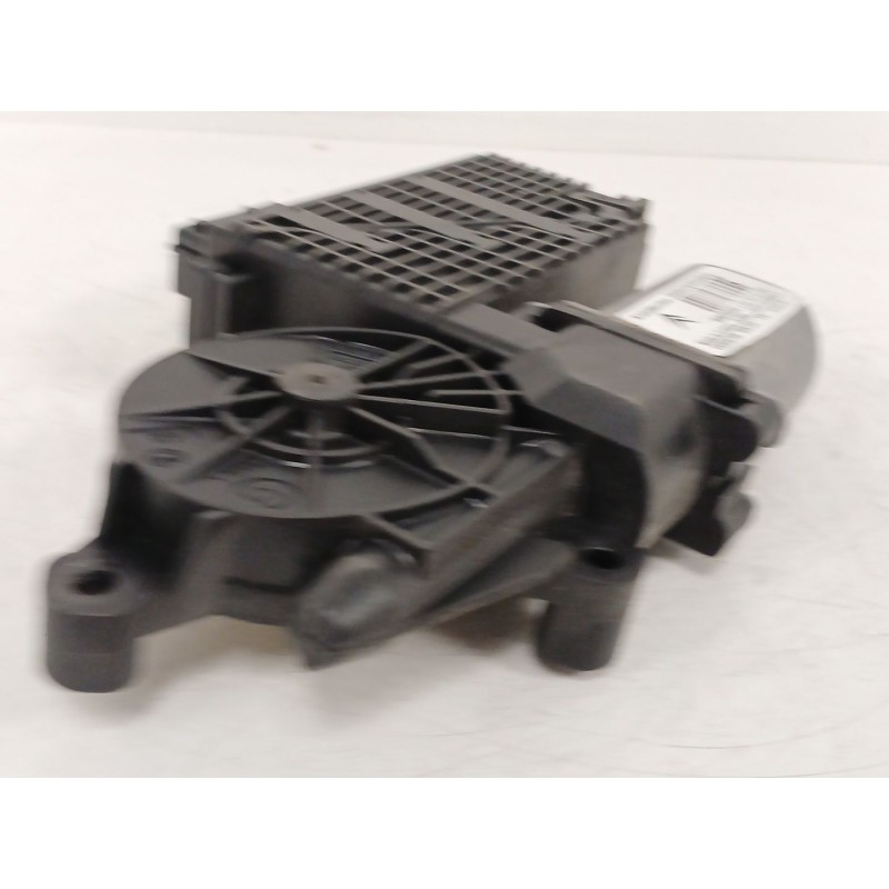 Recambio de motor elevalunas delantero izquierdo para citroën c4 picasso i monospace (ud_) 1.6 hdi referencia OEM IAM 9682495680