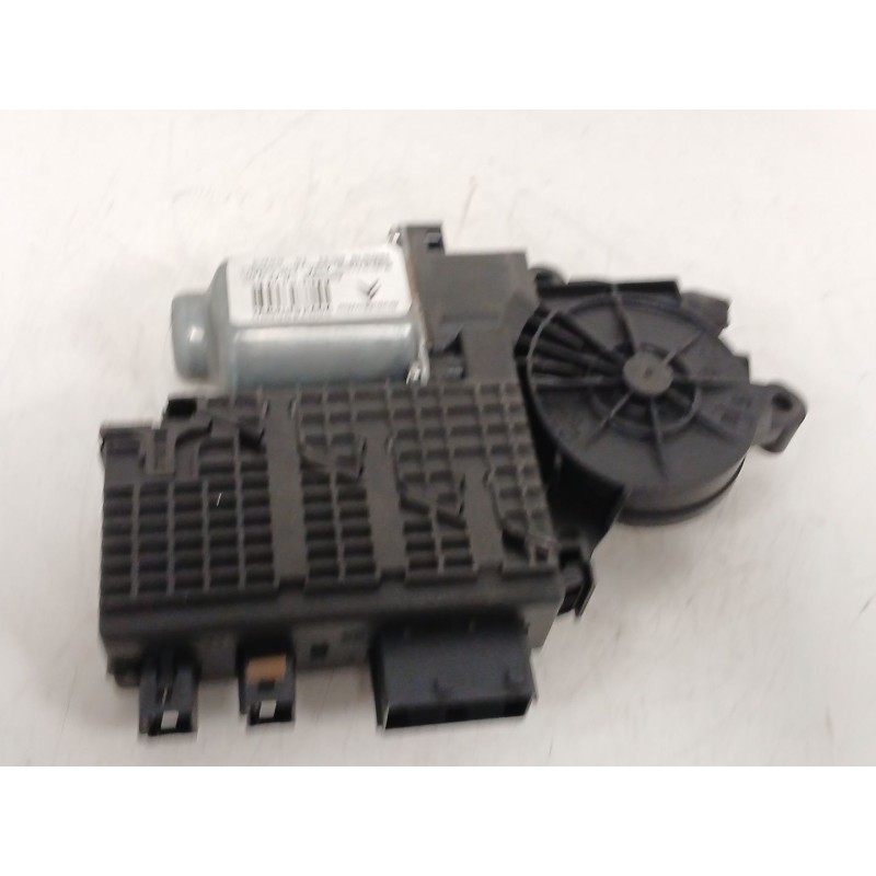 Recambio de motor elevalunas delantero izquierdo para citroën c4 picasso i monospace (ud_) 1.6 hdi referencia OEM IAM 9682495680