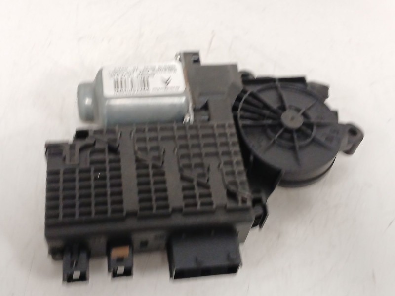Recambio de motor elevalunas delantero izquierdo para citroën c4 picasso i monospace (ud_) 1.6 hdi referencia OEM IAM 9682495680